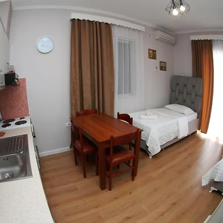 Alvin & 酒店 Sarandë