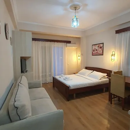 Alvin & Sarandë