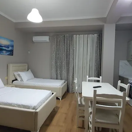 Alvin & Sarandë