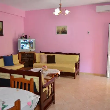 Hotel Alvin & 2*